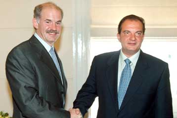 Αλλαγή πολιτικής ζητά από τον Γ.Παπανδρέου η συντριπτική πλειοψηφία των ψηφοφόρων