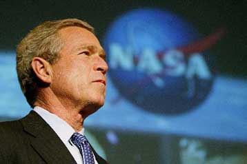 Αρνητική στο διαστημικό πρόγραμμα Μπους εμφανίζεται η αμερικανική κοινή γνώμη