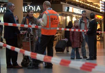 Επεισόδιο με ένοπλο προκάλεσε αναστάτωση στο αεροδρόμιο του Αμστερνταμ