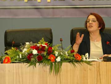 Νέα κατηγορηματική απόρριψη κάθε συνεργασίας με τον ΣΥΝ από την Αλέκα Παπαρήγα