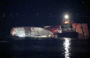 Δύο νεκροί, 19 αγνοούμενοι σε ναυάγιο φορτηγού πλοίου στα νοτιοδυτικά της Νορβηγίας