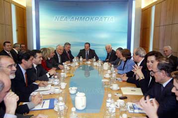 Ταπεινότητα και σεμνότητα ζήτησε ο Κ.Καραμανλής στο τελευταίο Πολιτικό Συμβούλιο