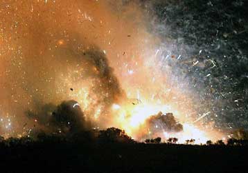 Στους 27 οι νεκροί και 72 τραυματίες από έκρηξη σε εργοστάσιο της Αλγερίας