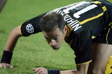 Δεν διέψευσε πρόθεση ανάληψης προεδρίας της ΑΕΚ ο Ντέμης, αλλά την ύπαρξη δηλώσεων του