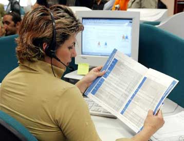 Αυξάνονται οι διαμαρτυρίες στο τηλεφωνικό κέντρο «1720» του υπουργείου Ανάπτυξης