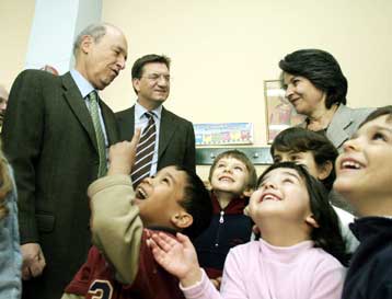 Επίσκεψη του πρωθυπουργού στο 70ό ολοήμερο δημοτικό της Αθήνας