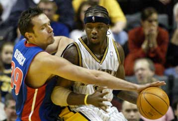 Ήττα του Ντιτρόιτ από τους Πέισερς με 81-69 και τέλος στο σερί των 13 επιτυχιών