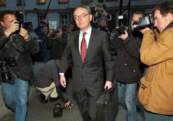 Στη γερμανική δικαιοσύνη υπόθεση απιστίας στην εξαγορά της Mannesmann από τη Vodafone