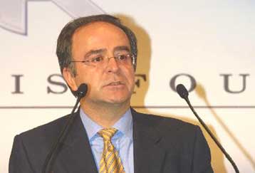 Χαμηλός ο βαθμός της Ελλάδας στην προσέλκυση ξένων επενδύσεων, σύμφωνα με το ΙΟΒΕ