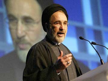 Η Τεχεράνη ουδέποτε επεδίωξε την απόκτηση απαγορευμένων όπλων, δηλώνει ο Χαταμί