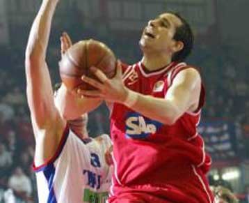 Συνέχισε το ευρωπαϊκό σερί ο Ολυμπιακός, 81-72 την Τάου Κεράμικα