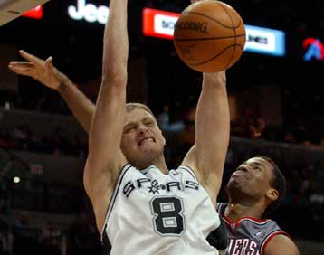 Σπουδαία νίκη των Σπερς επί των Νετς με 99-76 με πρωταγωνιστή τον Νεστέροβιτς