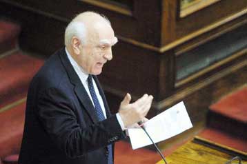 «Κόντρες» στη Βουλή για τον εκλογικό νόμο