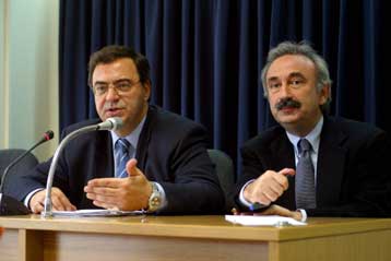 Τριγμοί από την τροπολογία για το Πόρτο Καρράς, που ψηφίστηκε, αλλά καταργείται