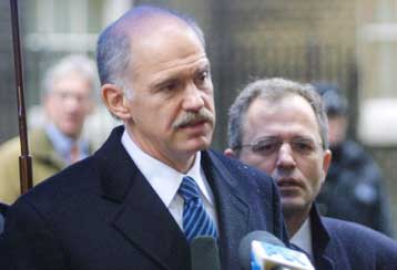 Ανοιχτό αφήνει ο Γ.Παπανδρέου το ενδεχόμενο αλλαγής του ονόματος του ΠΑΣΟΚ