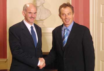 Επαφές για τα Μάρμαρα του Παρθενώνα είχε ο Γ.Παπανδρέου στο Λονδίνο