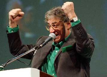 «Ένοπλη ληστεία της χιλιετίας το ευρώ» η νέα προκλητική δήλωση του ηγέτη της Λέγκας