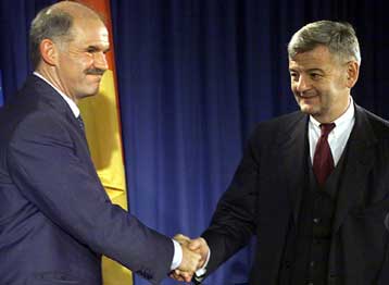 Αποφασιστικό έτος για το Κυπριακό, συμφωνούν Γιόσκα Φίσερ και Γιώργος Παπανδρέου