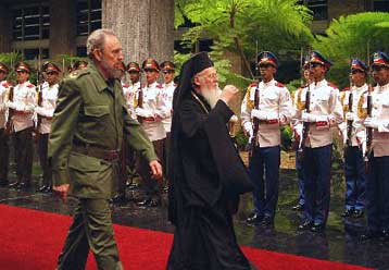 Αγωνιστής της ειρήνης ο Οικουμενικός Πατριάρχης, δηλώνει ο Κάστρο