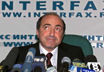 Διαβατήριο με νέο όνομα παραχώρησε η Βρετανία στον επιχειρηματία Μπόρις Μπερεζόφσκι