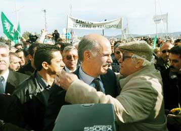 Η αλλαγή του πολιτικού κλίματος παγιώνεται, εκτιμά η κυβέρνηση