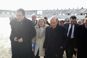 Κάλεσμα στους «προοδευτικούς πολίτες» απηύθυναν από τη Λάρισα Σημίτης – Χρυσοχοΐδης