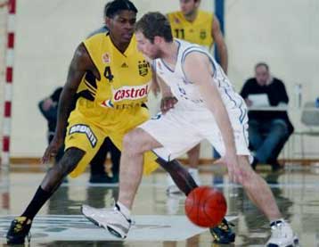 Στην παράταση Ολυμπιακός το Περιστέρι, «θρίλερ» στο Μαρούσι-Ο Ηρακλής 90-79 τον ΠΑΟΚ