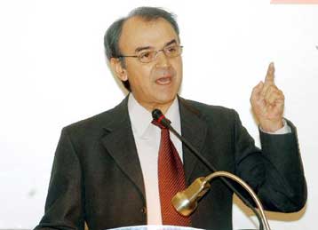 Ανεπίτρεπτη η παρέμβαση του Κόλιν Πάουελ για το Κυπριακό, αναφέρει ο Δ.Τσοβόλας