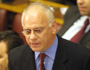 Μειωμένη αλλά ακριβότερη θητεία για τους ανυπότακτους περιέχει το πρόγραμμα της ΝΔ