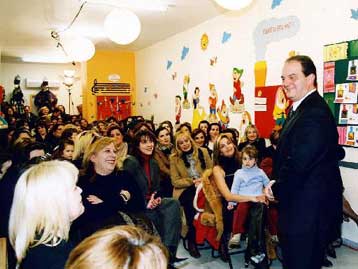 Χάρτα Οικογένειας και ίδρυση ανεξάρτητης αρχής για την ισότητα εξήγγειλε ο Καραμανλής