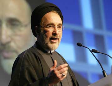 Με παραιτήσεις και μποϊκοτάζ των εκλογών απειλούν οι μεταρρυθμιστές στο Ιράν