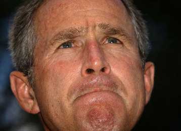 Στα 500 δισ. δολάρια το δημοσιονομικό έλλειμμα των ΗΠΑ το 2004