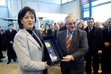 Τη λειτουργία νέων κέντρων διαχείρισης ανακυκλώσιμων υλικών ανακοίνωσε η Β.Παπανδρέου