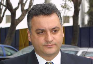 Για εξαπάτηση 2.500 πολιτών στο «Πόρτο Καρράς» κάνει λόγο η Νέα Δημοκρατία