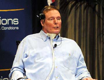 Η Χιλή τιμά τον Κρ.Ριβ, επειδή βοήθησε διωκόμενους από τον Πινοτσέτ καλλιτέχνες