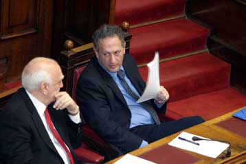 Υπερψηφίστηκε από την Ολομέλεια της Βουλής ο νέος εκλογικός νόμος