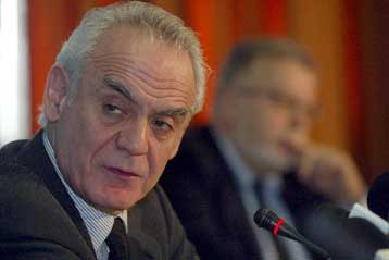 Αρθρα νομοσχεδίου σχετικού με τον τουρισμό απέσυρε ο υπουργός Ανάπτυξης