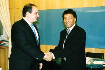 Υποψήφιοι με τη Νέα Δημοκρατία οι Νίκος Κάκκαλος και Βασίλης Παϊτέρης