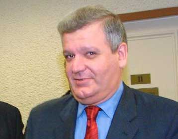 «Εμείς τολμήσαμε, ας τολμήσουν και οι άλλοι» λέει η κυβέρνηση για τη διαγραφή Ανθόπουλου