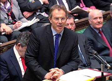 Στην αντεπίθεση ο «ισχυρός» Μπλερ μετά το αθωωτικό πόρισμα του λόρδου Χάτον