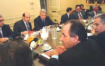 Σκληρή στάση στις διαπραγματεύσεις με τη ΓΣΕΕ επιλέγει ο ΣΕΒ