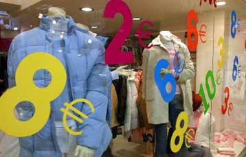 Αντιδράσεις στους εμπόρους προκαλεί ρύθμιση του υπουργείου Ανάπτυξης για τις προσφορές