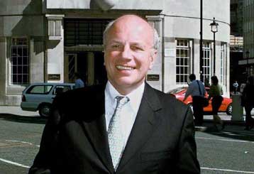 Επίσημη απολογία του BBC προς την κυβέρνηση Μπλερ μετά το καταδικαστικό πόρισμα Χάτον