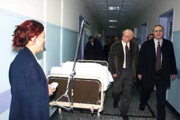 Διπλασιασμό των κονδυλίων για την υγεία στο 6% του ΑΕΠ προτείνει ο Ν.Κωνσταντόπουλος