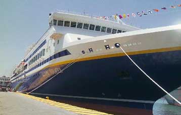 «Καμπανάκι κινδύνου» κρούει ο ΣΕΤΕ για τα ελληνικά κρουαζερόπολοια