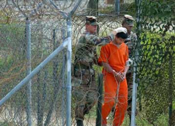 Ελεύθεροι τρεις ανήλικοι «μαχητές του εχθρού» από την αμερικανική βάση του Γκουαντάναμο