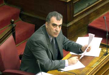 Ψηφίστηκε το μίνι ασφαλιστικό, χωρίς καμία τροπολογία