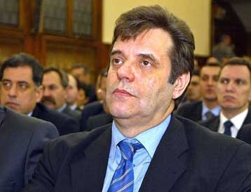 Κυβέρνηση συνασπισμού σχηματίζει το «δημοκρατικό μέτωπο» της Σερβίας