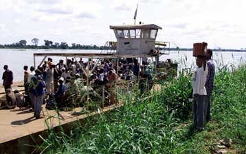 Αγνοείται η τύχη περίπου 200 ατόμων λόγω πυρκαγιάς στο Κονγκό