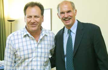 Ανεπιφύλακτη στήριξη στον Γιώργο Παπανδρέου εκφράζει ο Κώστας Λαλιώτης